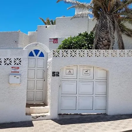 Con Piscina Privada De 2 Dormitorios, Terrazas, Jardin Y Barbacoa - Casa Momo Poris de Abona