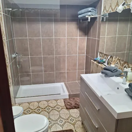Con Piscina Privada De 2 Dormitorios, Terrazas, Jardin Y Barbacoa - Casa Momo *